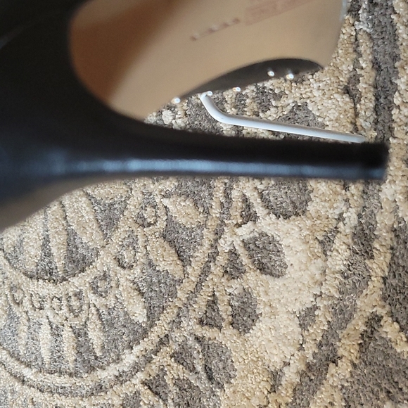 Vince Camuto shoes - Picture 8 of 10